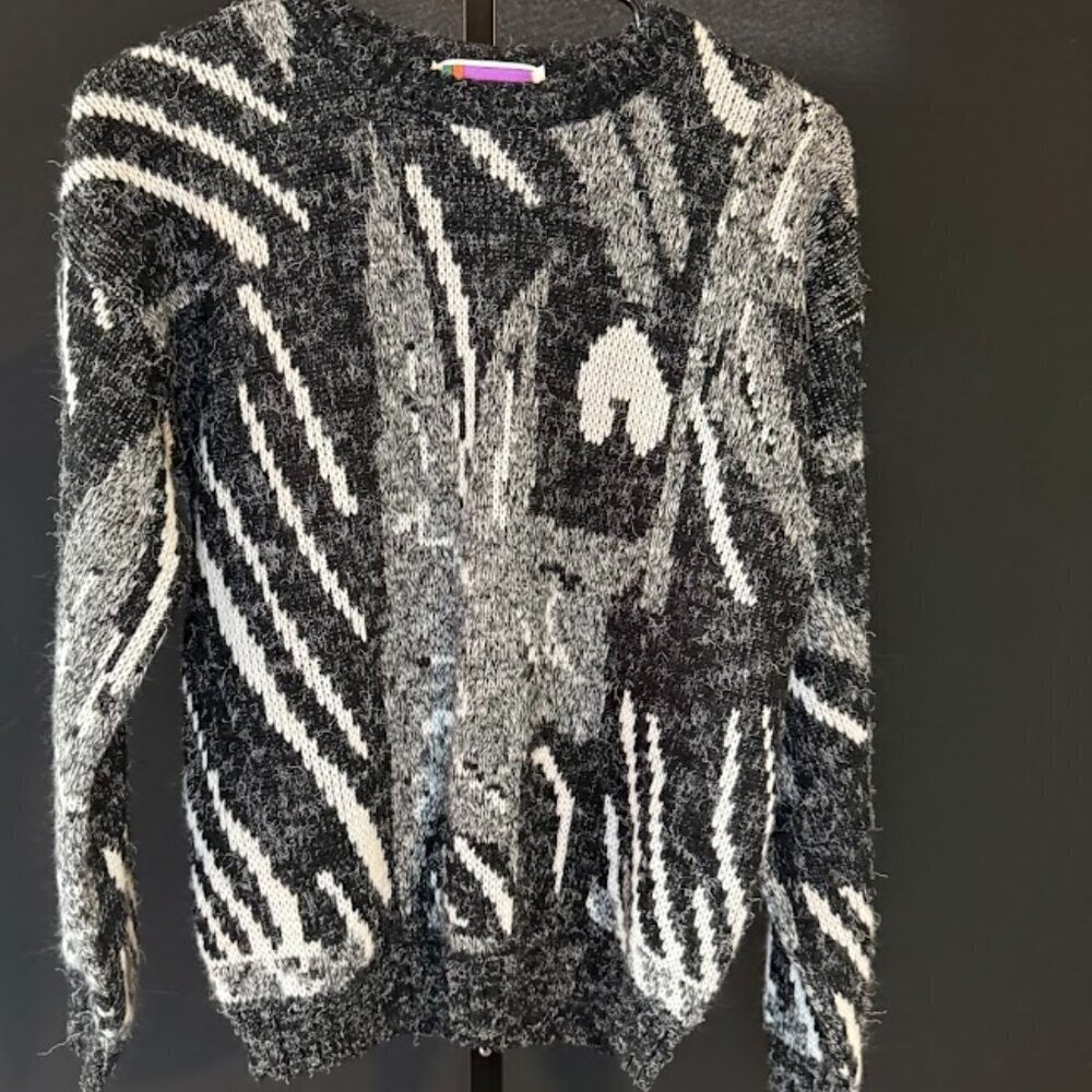 Sweater Graphix Vintage Acrylic Sweater